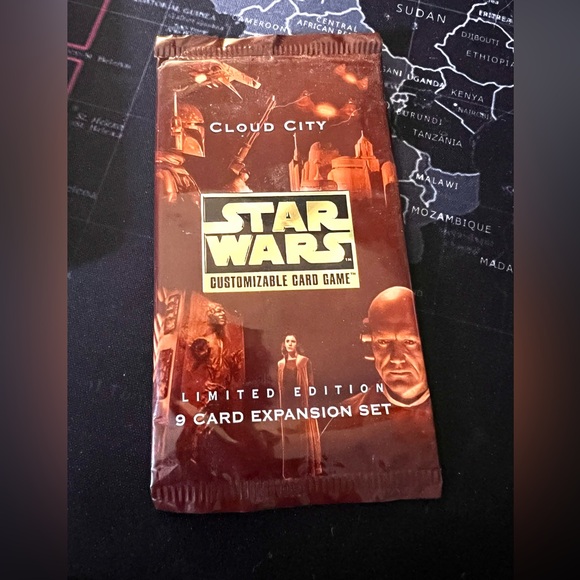 STAR WARS 1997 LIMITED EDITION Cloud City Booster Pack Factory Sealed - Picture 1 of 2